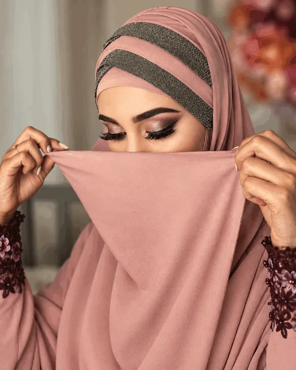 Hijab glam makeup by Zahlia