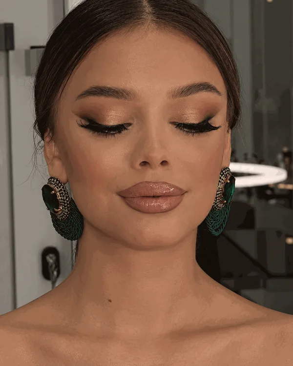 Bronze glam makeup by Zahlia
