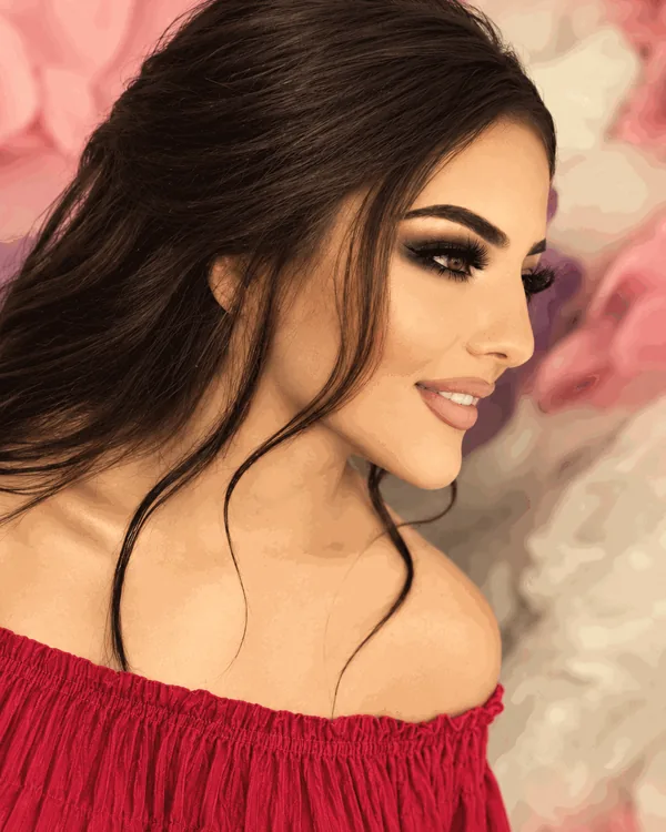 Bold glam makeup by Zahlia